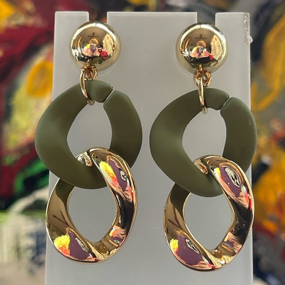 ophelia roe Jewelry - Ophelia roe gorgeous dangling / drop earrings gold and green interlocking rings